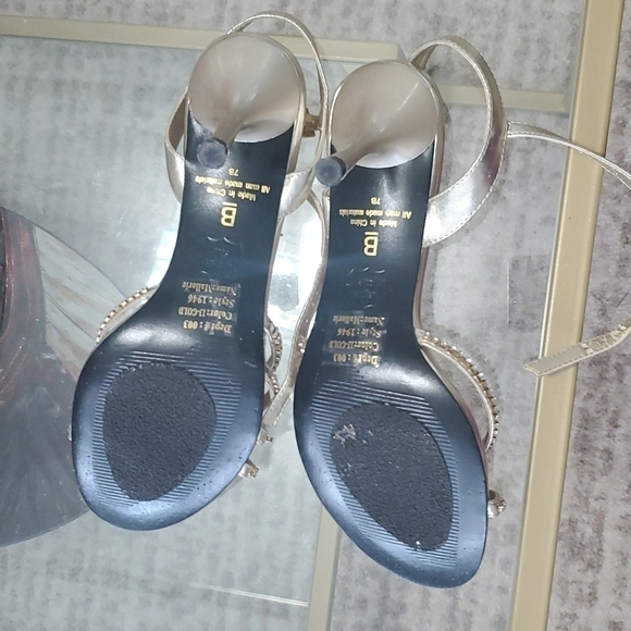 BAKERS - Gold shoes open toe size 7B - Picture 3 of 8